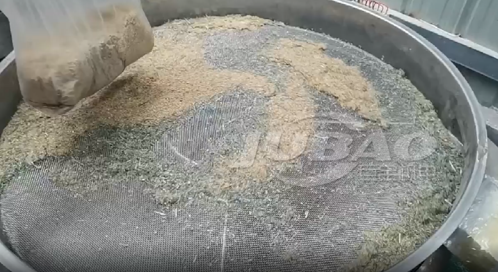 山西客戶訂購振動篩現場實拍